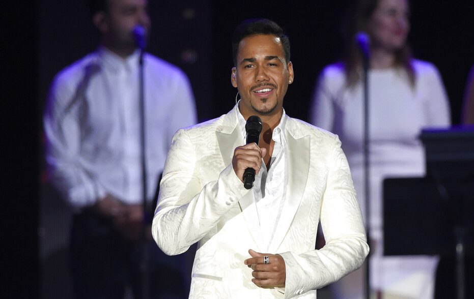 Romeo santos ütopya albüm indir